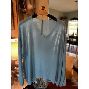Gigi Moda‎ Long sleeve Top With Silver Shimmer And Gold Shimmer Fits Like Large